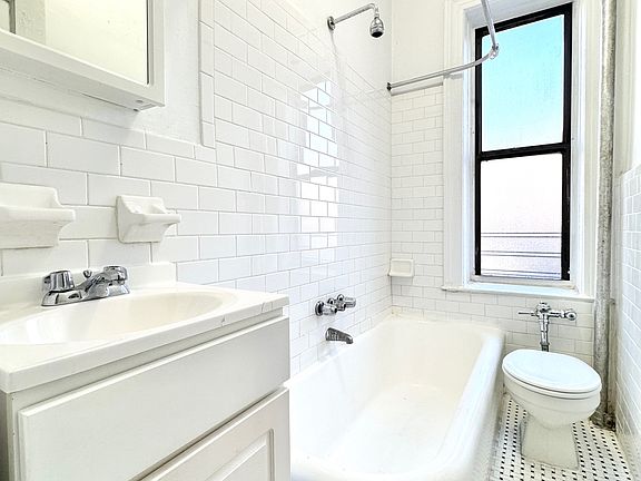 5th image of 22-06 38th St #1D