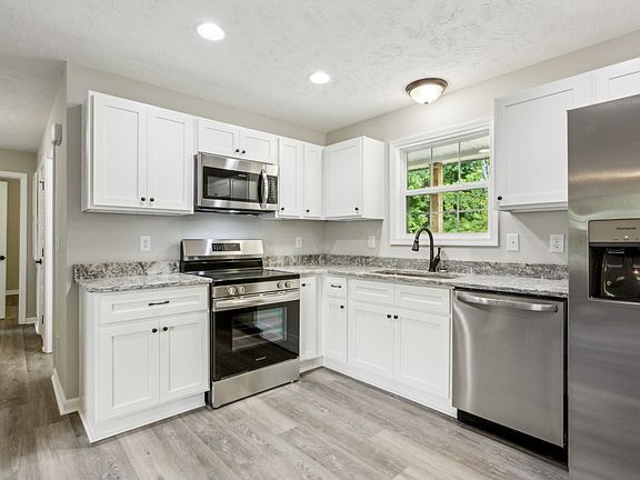5th image of 1212 Hollis Ln