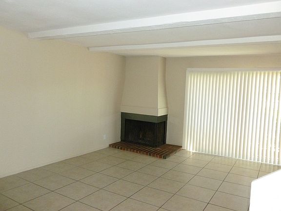 4th image of 710 Fernwood Ln