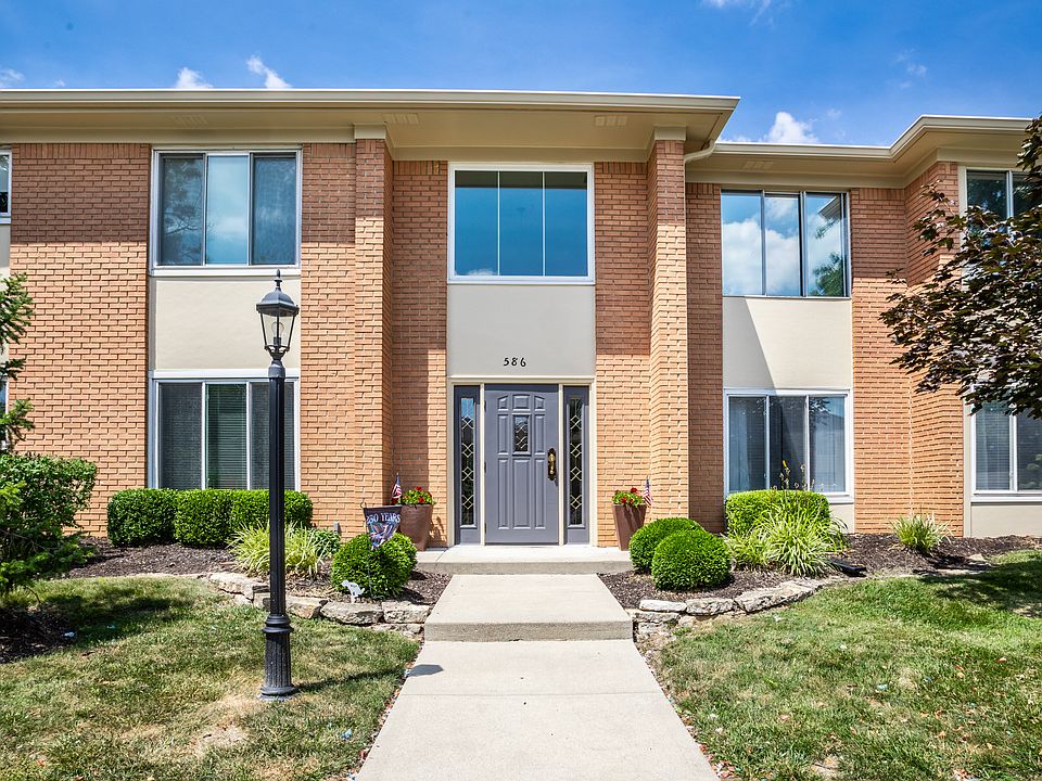 1st image of 586 Hunters Dr APT D