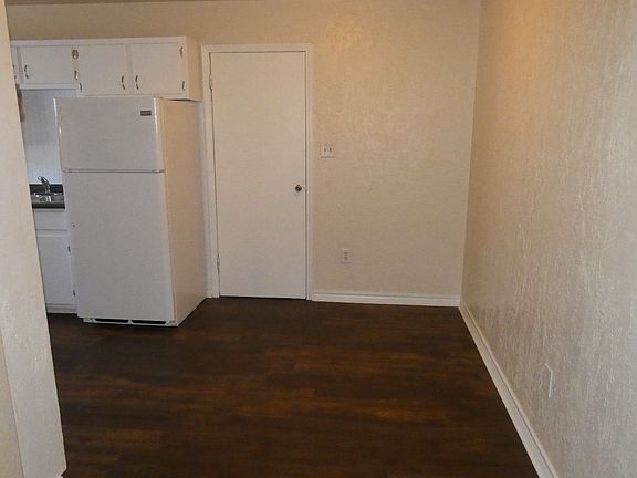 4th image of 520 NW Glendale Dr