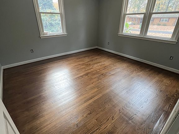 5th image of 5349 Payne Dr