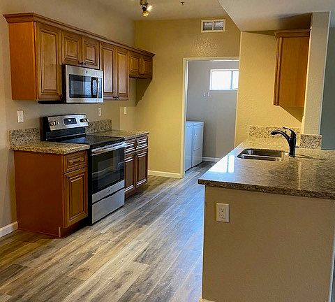 2nd image of 24909 Madison Ave Unit 424