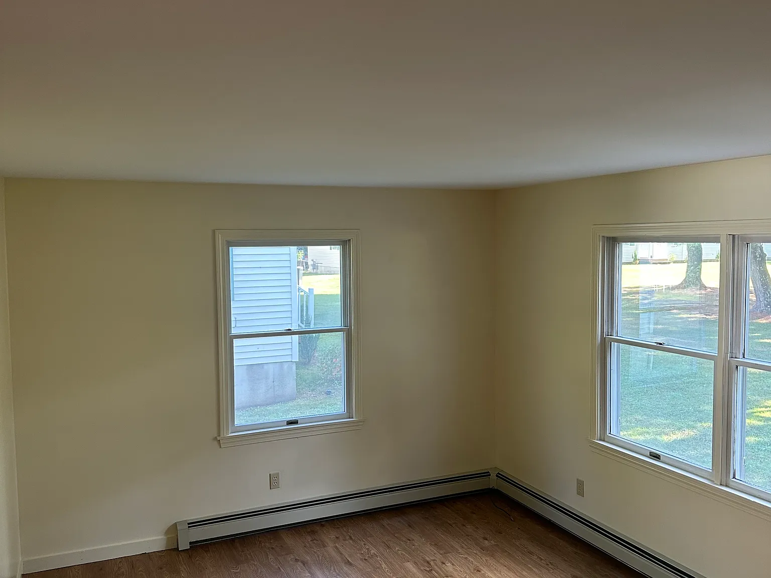 4 Circle Dr — Photo 2