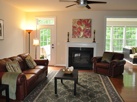 4th image of 4715 Cochran Pl