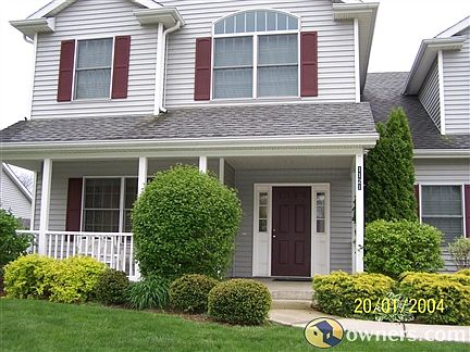 Welcoming front entry