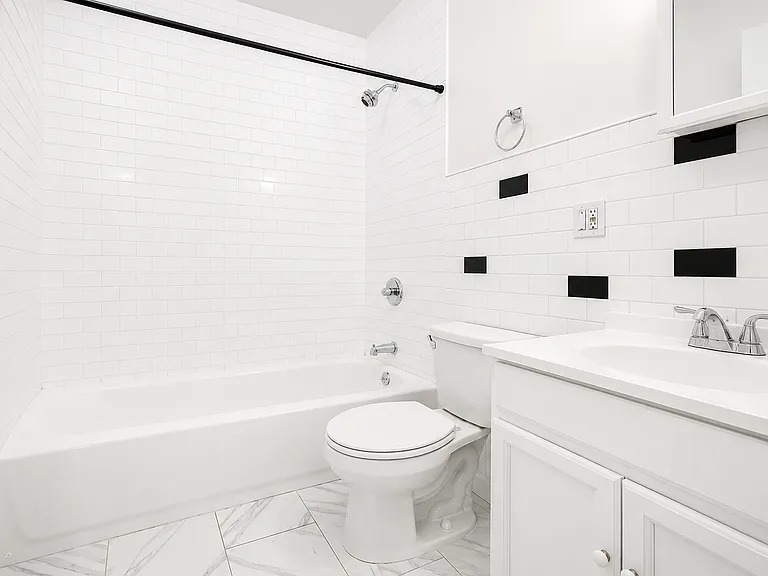 1347 Greene Ave #2F — Photo 4