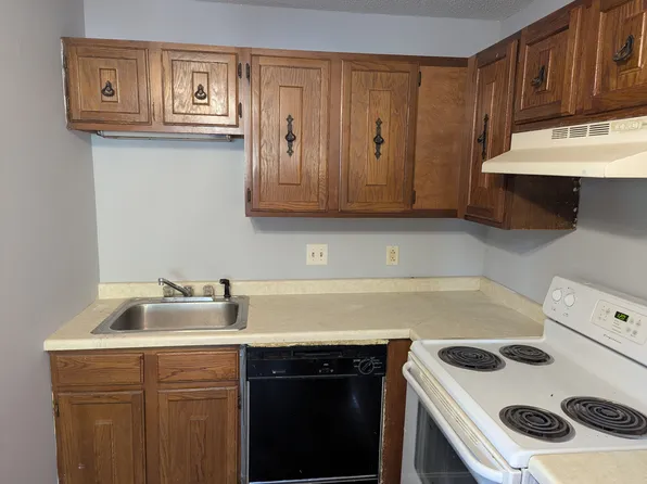 30 Baker St W APT 1, Saint Paul, MN 55107