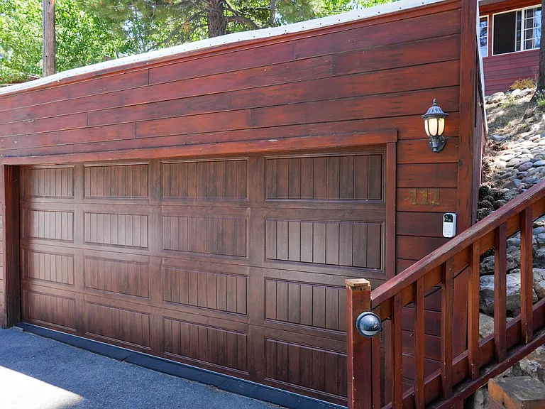 detached garage