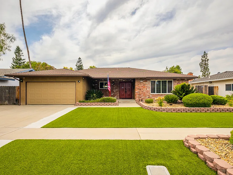 6519 N Mariposa St — Photo 45