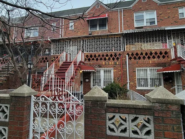 1110 Willmohr St, Brooklyn, NY 11212