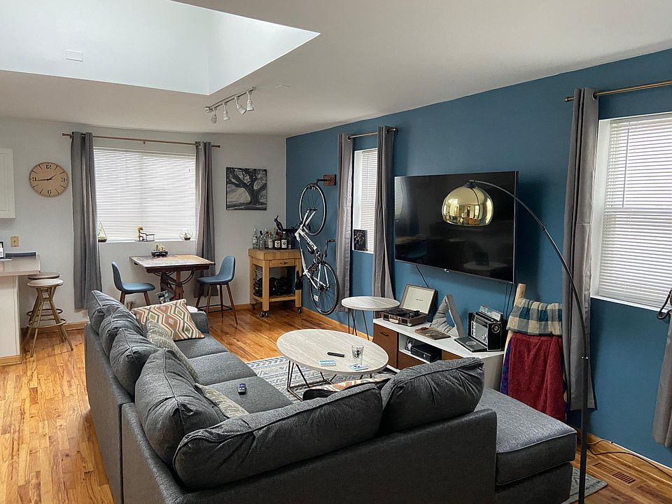 1st image of 1712 N Hermitage Ave #1R