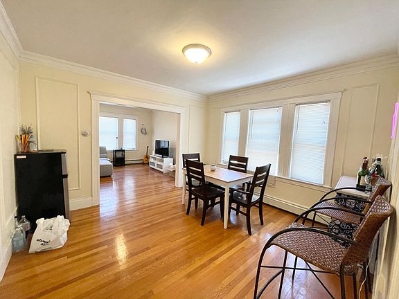 3rd image of 31 High St #2