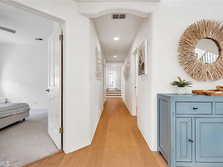 1021 Avenue D — Photo 33