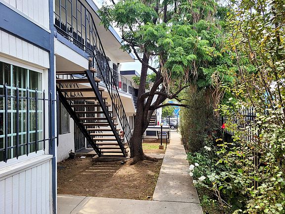 4th image of 1330 Liberty St #6