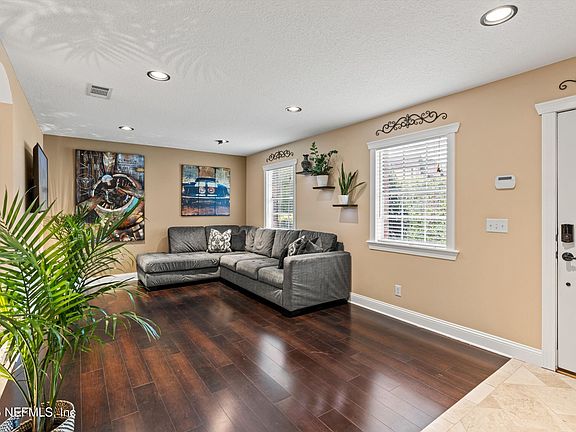 3rd image of 4807 EVENLODE Lane