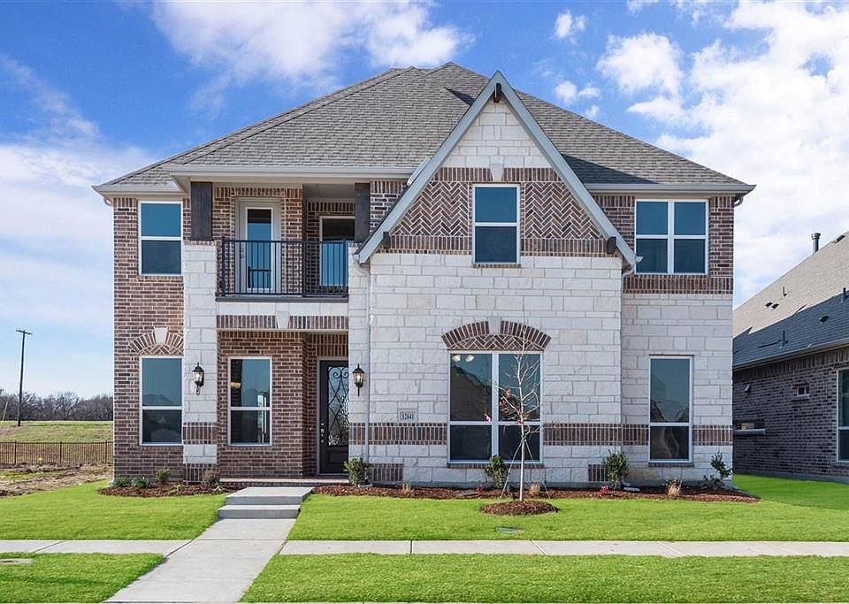 1st image of 12641 Royal Oaks Ln