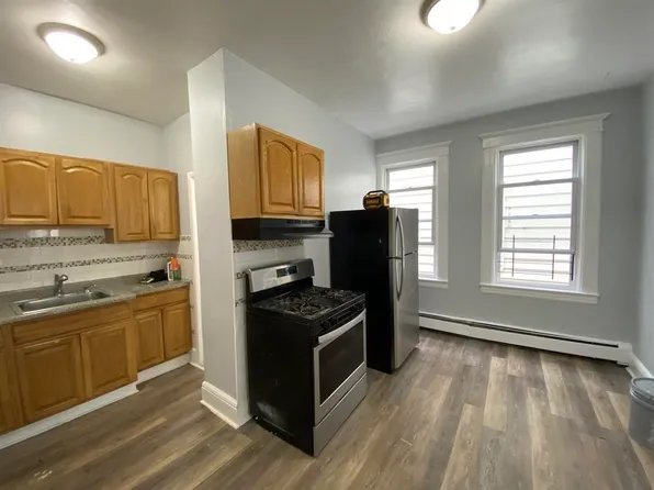 126 West 19th Street image 3 of 14