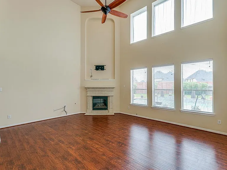 5007 Jade Cove Ct — Photo 14