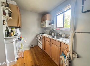 24 Shawmut Ter APT 1, Framingham, MA 01702