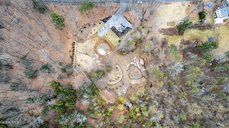 5th image of 450 Sacandaga Road