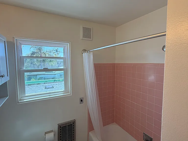 1841 S Tremont St #4 — Photo 7