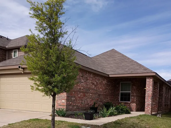 3620 Judges Dr, Ennis, TX 75119