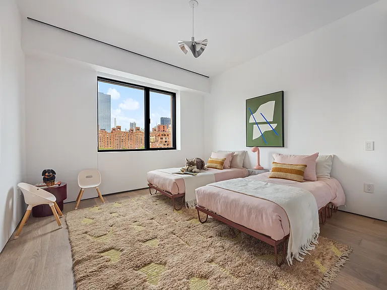 455 W 19th St #PHB — Photo 21