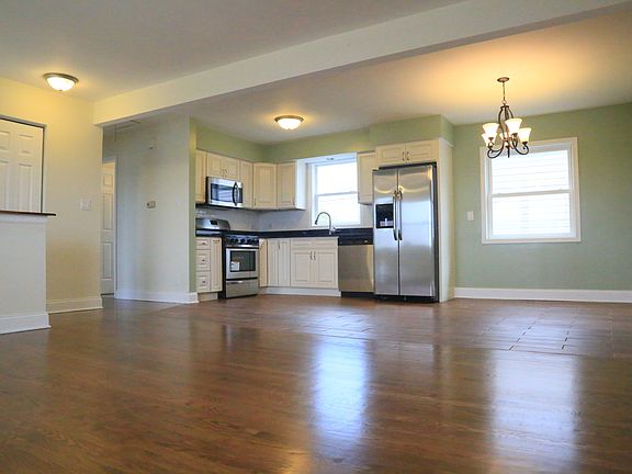4th image of 7701 S Melvina Ave