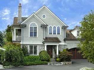 90 Elm St #2, Greenwich, CT 06830