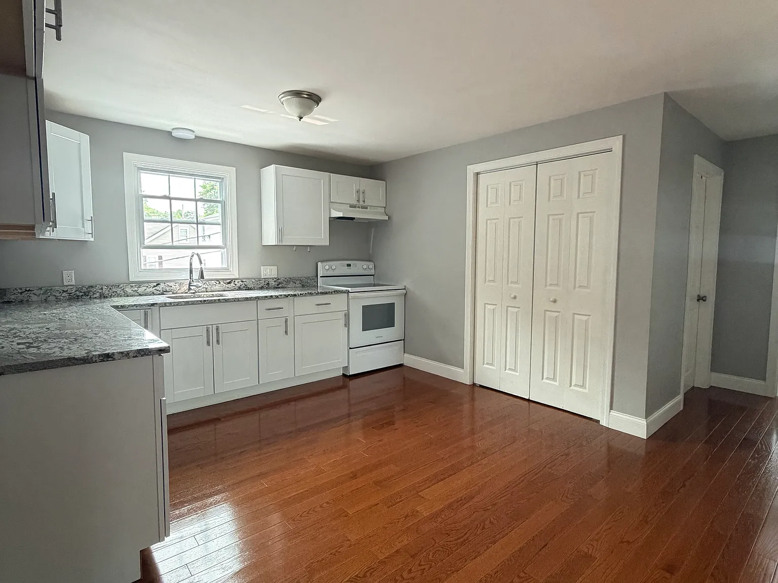 2 bed, $1,800 — Photo 3