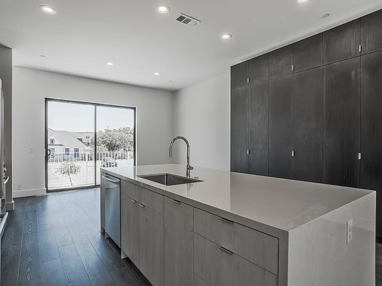4322 Roseland Ave #9 — Photo 27