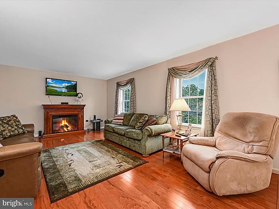 5th image of 407 Shepherd St #L-0036