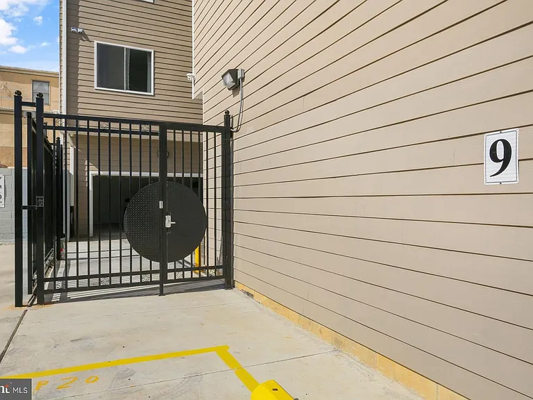 800 Callowhill St #10-3 — Photo 22