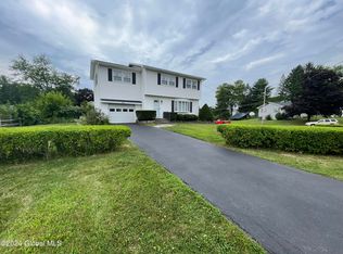 1 Phoebe Ct, Latham, NY 12110