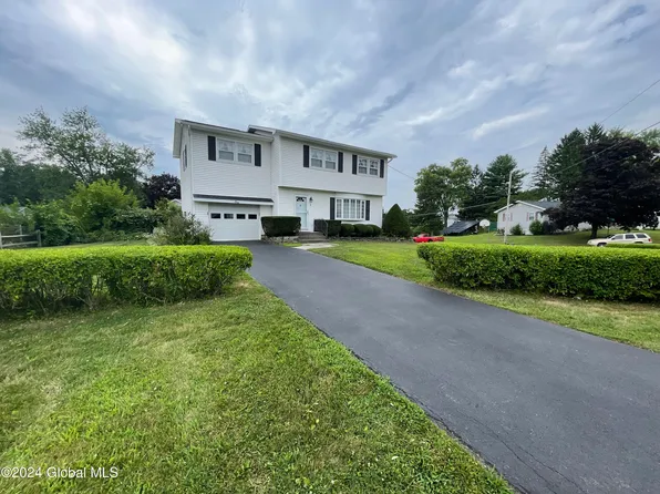 1 Phoebe Court, Latham, NY 12110