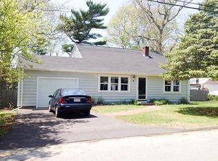 3 Hillside Ave, Mattapoisett, MA 02739