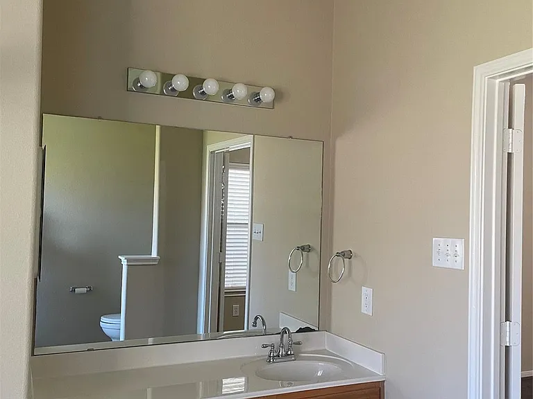 12218 Grand Portage Ln — Photo 9