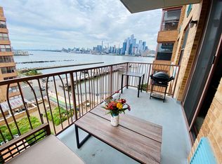 2 Constitution Ct APT 901, Hoboken, NJ 07030