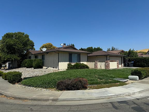 2nd image of 361 Honeysuckle Dr