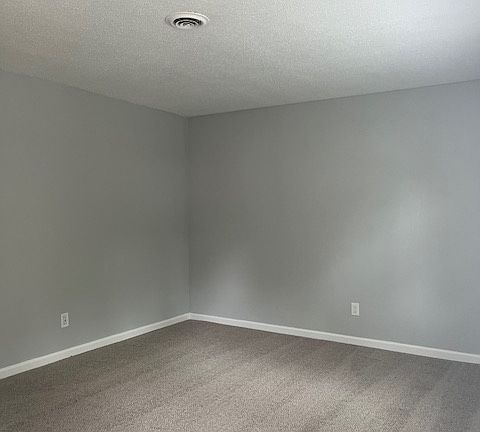 5th image of 516 Salem Ct