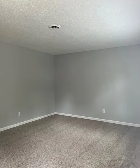 516 Salem Ct — Photo 5