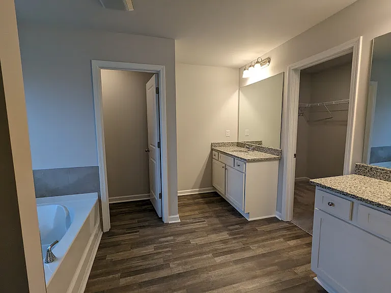 241 Clark Lake Ln — Photo 10