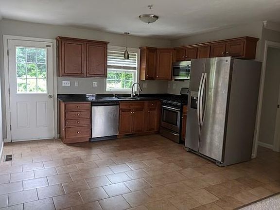 4th image of 13 Merrimac Way Unit F