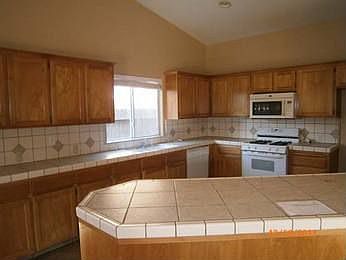 5th image of 2505 W Vine Ct