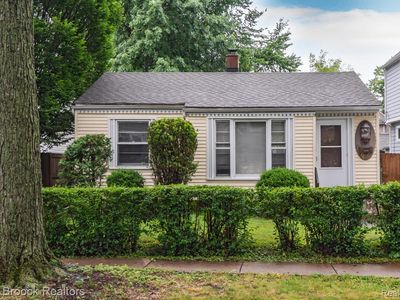 (Undisclosed Address), Birmingham, MI, 48009