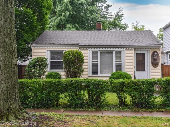 (undisclosed Address), Birmingham, MI 48009
