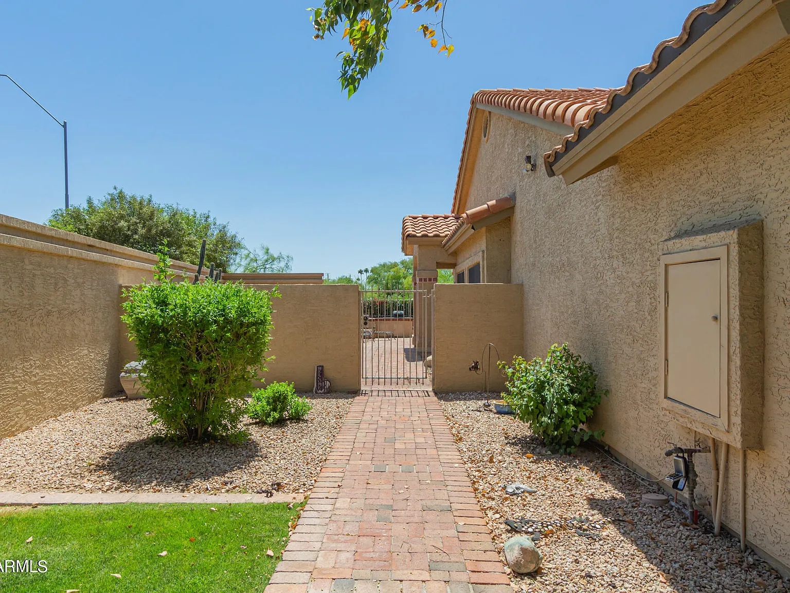2 bed, 2.0 bath, 1432 sqft, $2,850 — Photo 3