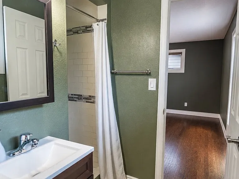 480 Troy St #3 — Photo 7