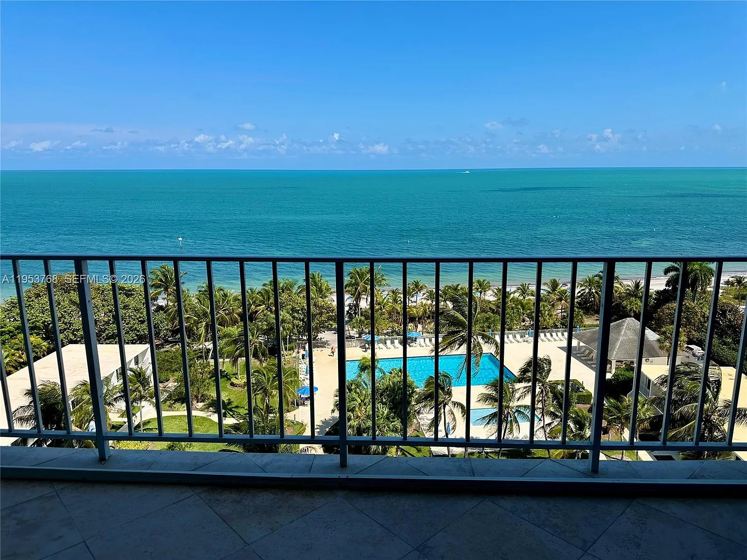 Casa Del Mar Condo — Photo 2